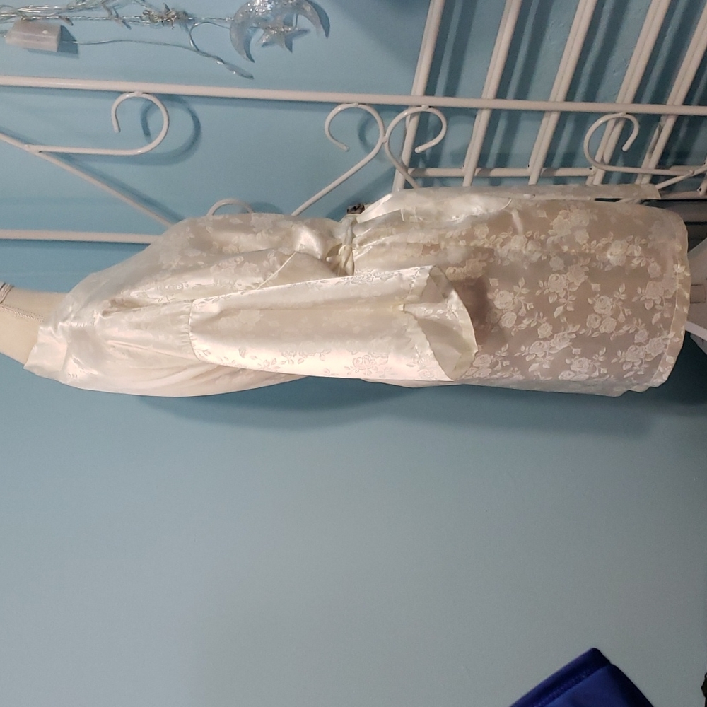 100% Silk Floral Kimono Robe - Bridal Robe - Picture 5 of 16